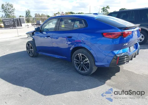 2025 BMW X2 xDrive28I z USA, uszkodzony, nr VIN WBX63GM01S5337287